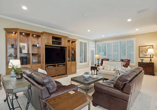 Photo 2 of Single family home for sale at 6404 Creekside Dr, Greenville, TX 75402 | MLS# 21301741 | Listing updated on 2026-10-01