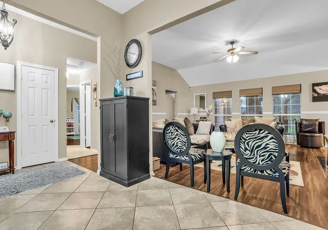5th image of 412 Glenbrook Dr, Kennedale, TX 76060 | MLS# 21309858