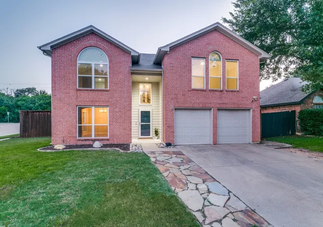 Homes for sale in Flower Mound, TX | 2801 Waverly Rd, Flower Mound, TX 75028 | MLS# 21305881