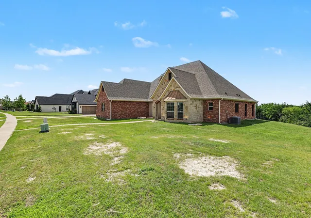 2nd image of 2016 Fox Bend Tr, Gunter, TX 75058 | MLS# 21310646