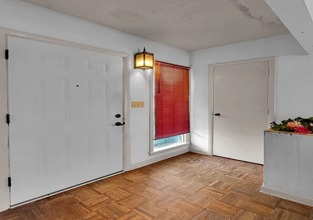 3rd image of 711 N 43Rd St, Waco, TX 76710 | MLS# 21309037