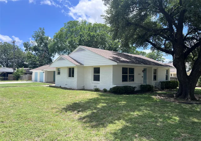 Photo 3 of Single family home for sale at 3200 Proctor Ave, Waco, TX 76708 | MLS# 21310214 | Listing updated on 2026-09-22