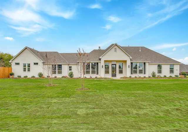 Photo 2 of Single family home for sale at 2316 Builder Rd, Crowley, TX 76036 | MLS# 21311456 | Listing updated on 2026-08-22
