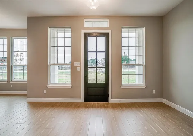 Photo 4 of Single family home for sale at 2316 Builder Rd, Crowley, TX 76036 | MLS# 21311456 | Listing updated on 2026-08-22