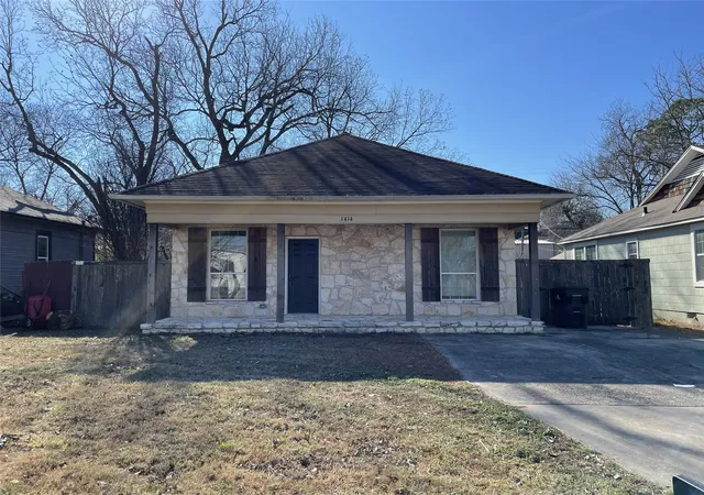 Homes for sale in Denison, TX | 1414 W Sears St, Denison, TX 75020 | MLS# 21311010