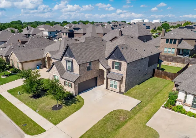 Homes for sale in Red Oak, TX | 104 Balsam Dr, Red Oak, TX 75154 | MLS# 21293098