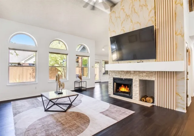 Photo 4 of Single family home for sale at 3651 Stresa Ln, Grand Prairie, TX 75052 | MLS# 21310446 | Listing updated on 2026-08-30