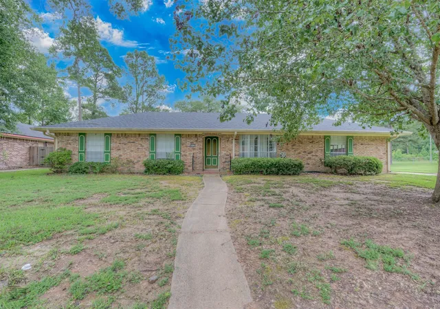 Photo 2 of Single family home for sale at 3331 Chaumont Cir, Shreveport, LA 71118 | MLS# 21311568 | Listing updated on 2026-08-26