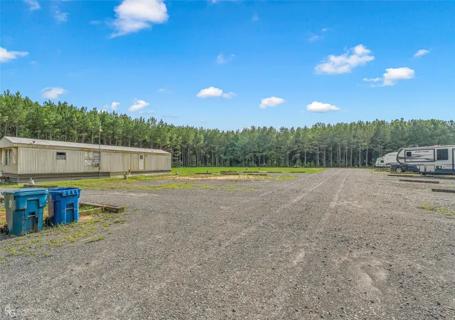 4th image of 126 Oscar Kilpatrick Rd, Gibsland, LA 71028 | MLS# 21311536