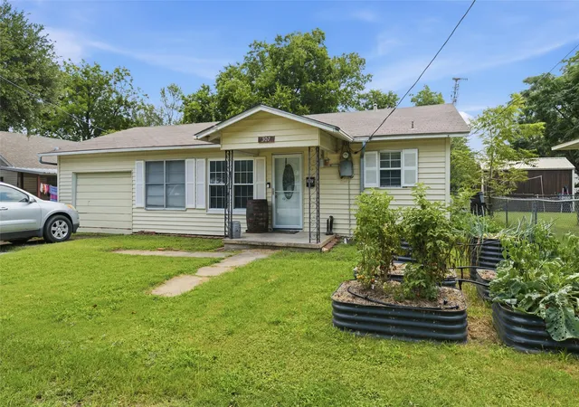 Homes for sale in West, TX | 307 W Goddard St, West, TX 76691 | MLS# 21311355