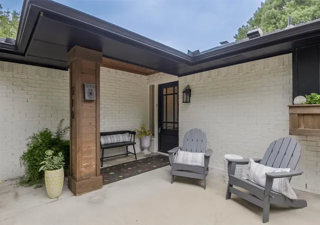 Photo 2 of Single family home for sale at 510 N Clark Rd, Duncanville, TX 75116 | MLS# 21310268 | Listing updated on 2026-08-29