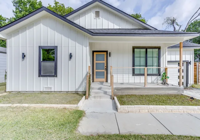 Photo 1 of Single family home for sale at 3828 Winfield Ave, Fort Worth, TX 76109 | MLS# 21311545 | Listing updated on 2026-07-07