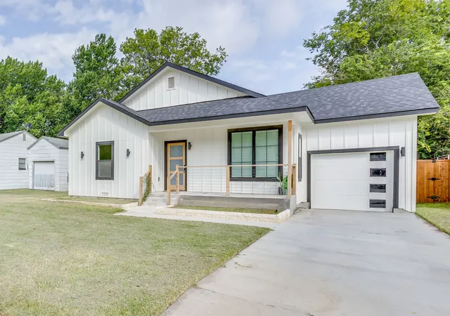 Photo 2 of Single family home for sale at 3828 Winfield Ave, Fort Worth, TX 76109 | MLS# 21311545 | Listing updated on 2026-07-07