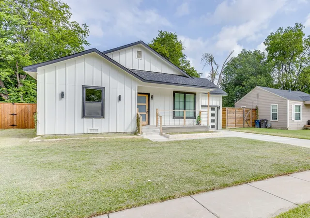 Photo 3 of Single family home for sale at 3828 Winfield Ave, Fort Worth, TX 76109 | MLS# 21311545 | Listing updated on 2026-07-07
