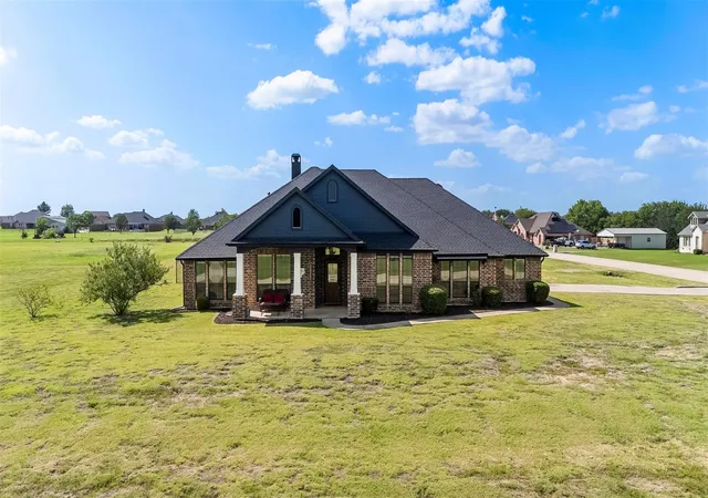 Photo 1 of Sale Pending at 254 Mckinley Ln, Royse City, TX 75189 | MLS# 21311539 | Listing updated on 2026-08-31
