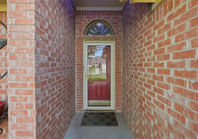 Photo 4 of Single family home for sale at 708 Hillcrest Dr, Cleburne, TX 76033 | MLS# 21311478 | Listing updated on 2026-08-20