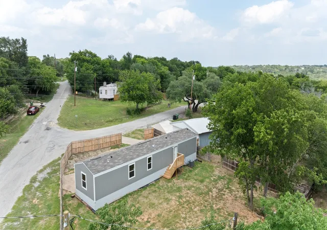 Photo 2 of Manufactured home for sale at 4202 Cortez Ct, Granbury, TX 76048 | MLS# 21295639 | Listing updated on 2026-10-06