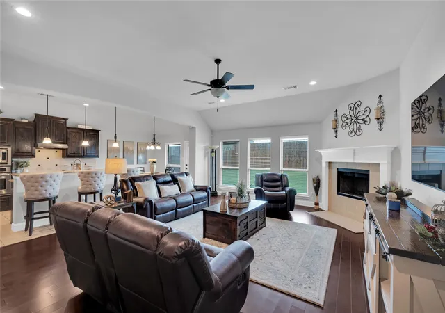Photo 3 of Single family home for sale at 3226 Paisley Dr, Midlothian, TX 76065 | MLS# 21310896 | Listing updated on 2026-07-10