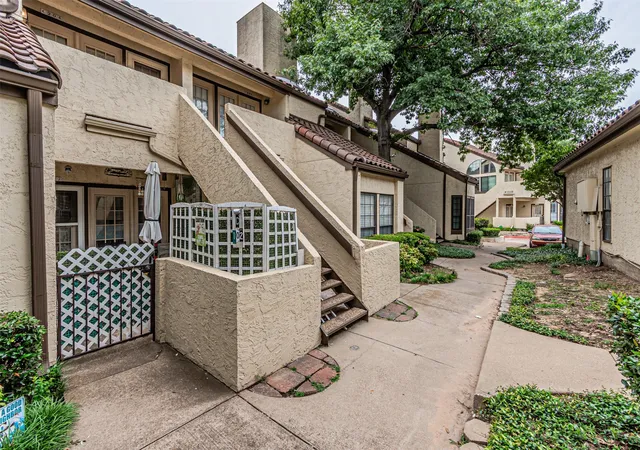 Photo 3 of Condo for sale at 5590 Spring Valley Rd #C205, Dallas, TX 75254 | MLS# 21310203 | Listing updated on 2026-08-30