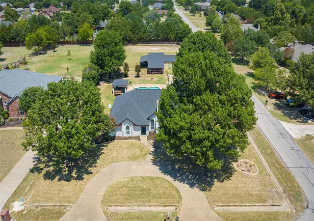 Photo 2 of Single family home for sale at 14205 Red Wood Cir N, Frisco, TX 75035 | MLS# 21311721 | Listing updated on 2026-09-03