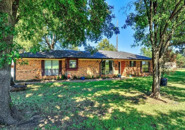 Photo 4 of Single family home for sale at 4877 Fm 84, Denison, TX 75020 | MLS# 21309745 | Listing updated on 2026-10-02