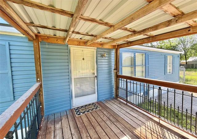 Photo 3 of Sale Pending at 2022 Parrish St, Waco, TX 76705 | MLS# 21311706 | Listing updated on 2026-08-06
