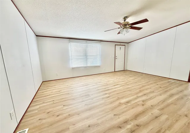 Photo 4 of Sale Pending at 2022 Parrish St, Waco, TX 76705 | MLS# 21311706 | Listing updated on 2026-09-30