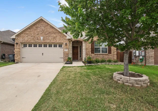 Homes for sale in Little Elm, TX | 1509 Waterfall Ln, Little Elm, TX 75068 | MLS# 21311667