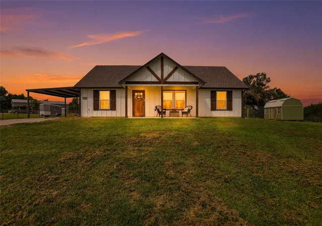 Homes for sale in Springtown, TX | 1057 Hereford Dr, Springtown, TX 76082 | MLS# 21311763