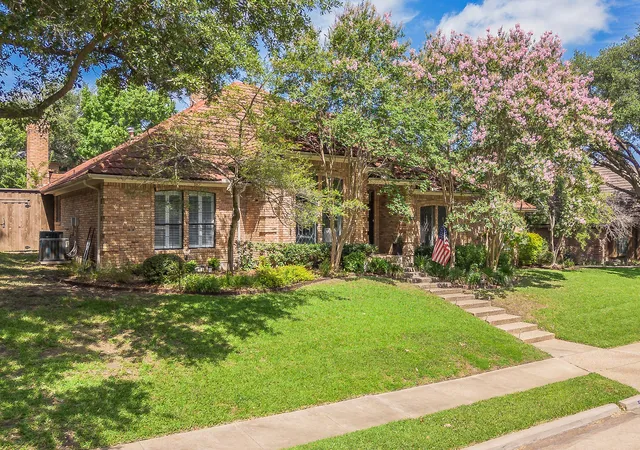 2nd image of 4313 Fannin Dr, Irving, TX 75038 | MLS# 21305718