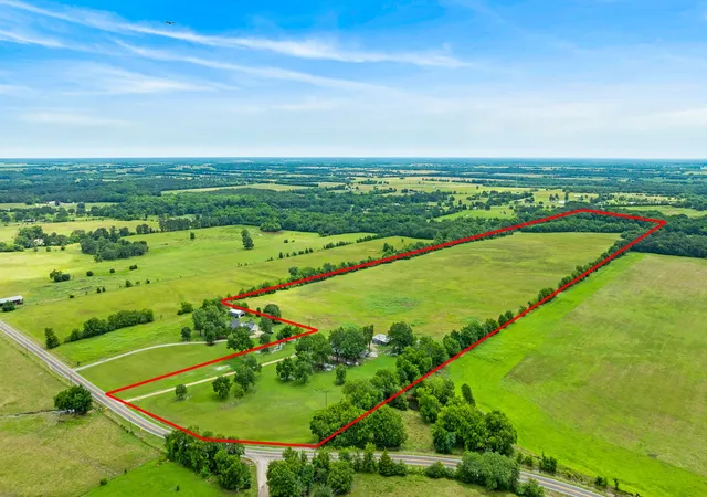 Photo 3 of House for sale at 1285 Farm Road 196, Pattonville, TX 75468 | MLS# 21311912 | Listing updated on 2026-08-22