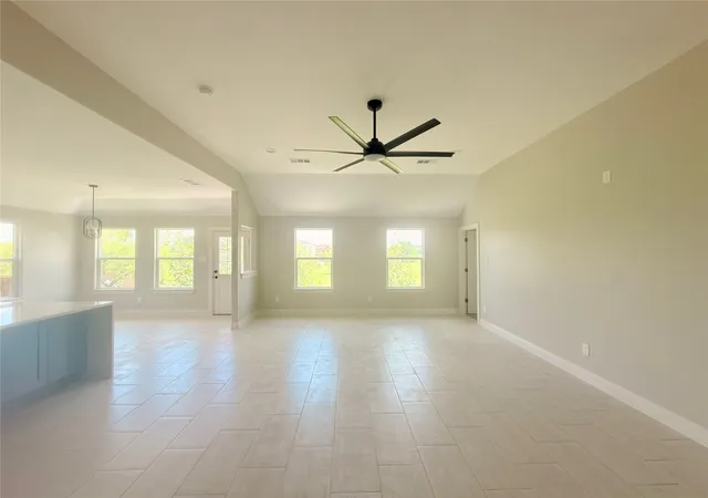 Homes for sale in Mineral Wells, TX | 402 Bellaire Cir, Mineral Wells, TX 76067 | MLS# 21308847