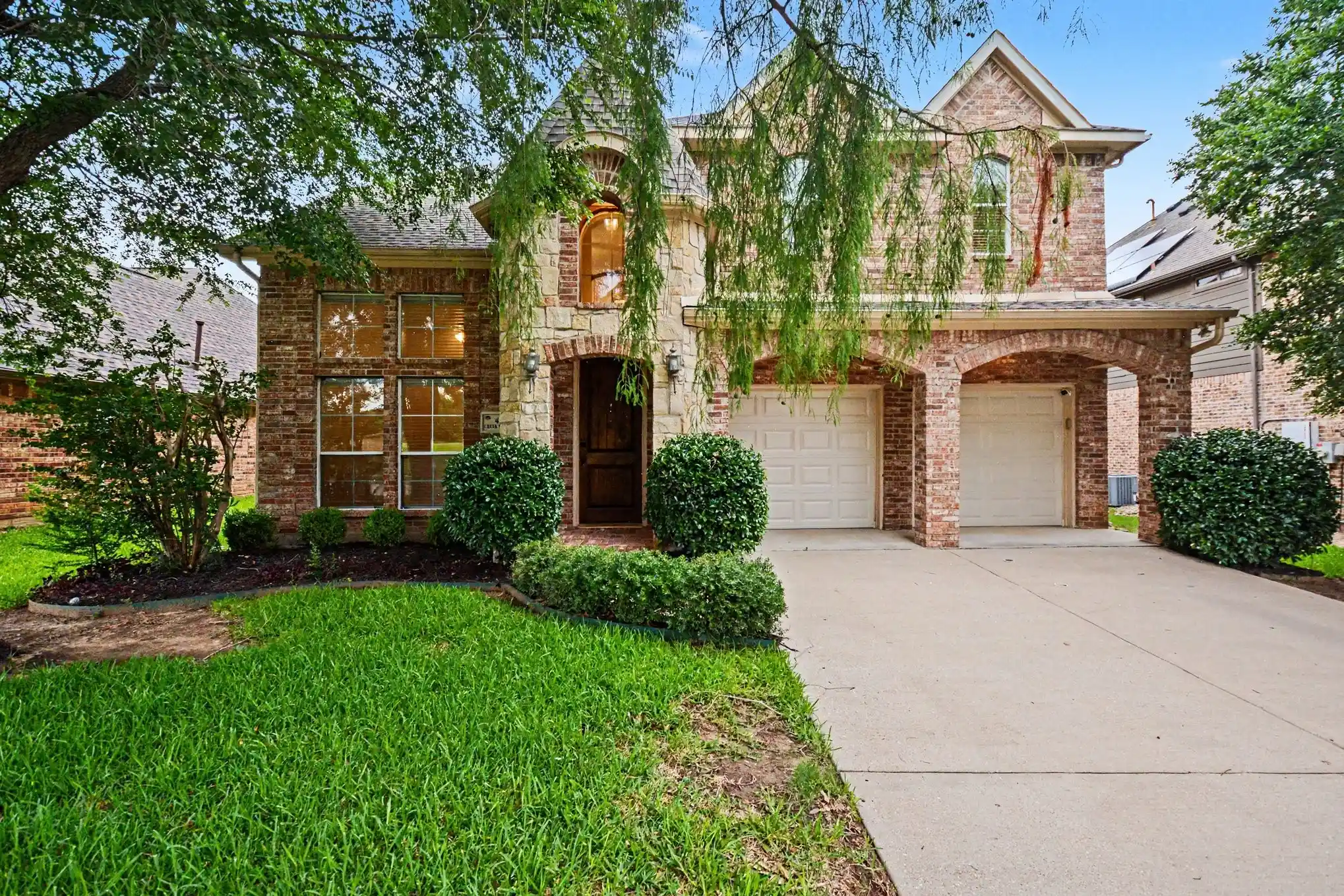 Photo 1 of Single family home for sale at 4111 Creek Hill Ln, Corinth, TX 76208 | MLS# 21311560 | Listing updated on 2026-10-22