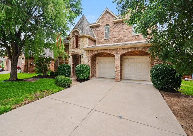 Photo 4 of Single family home for sale at 4111 Creek Hill Ln, Corinth, TX 76208 | MLS# 21311560 | Listing updated on 2026-10-08