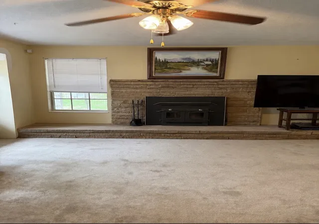 Photo 2 of Single family home for sale at 921 Sportsman Park Rd, Azle, TX 76020 | MLS# 21311819 | Listing updated on 2026-09-30