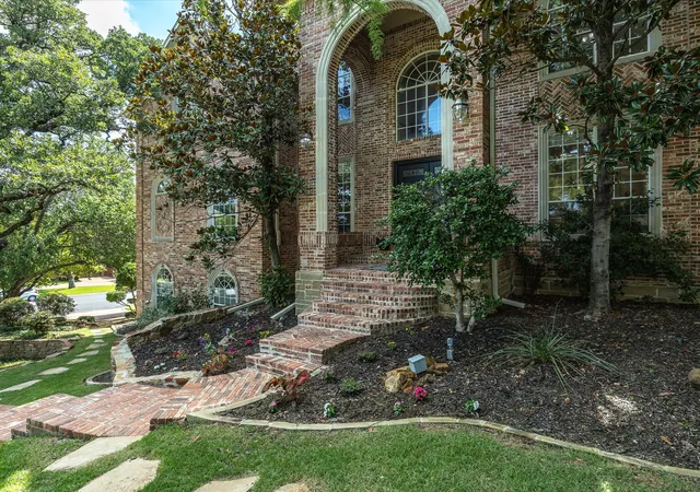 Homes for sale in Colleyville, TX | 4105 Inwood Ln, Colleyville, TX 76034 | MLS# 21309867