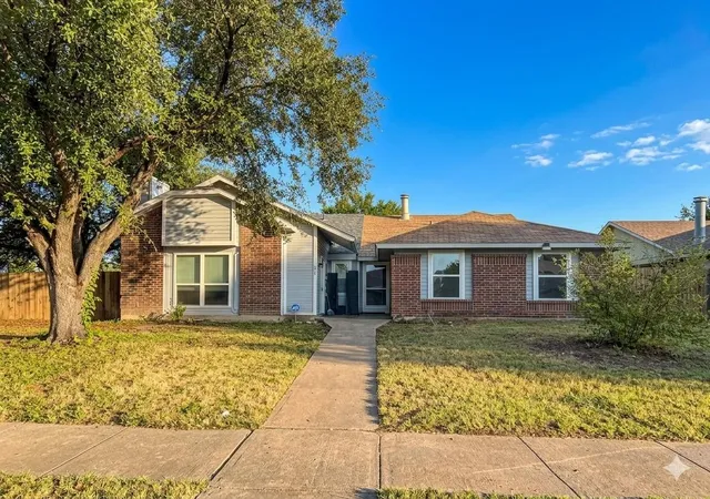 Homes for sale in Cedar Hill, TX | 406 Dollins St, Cedar Hill, TX 75104 | MLS# 21312008