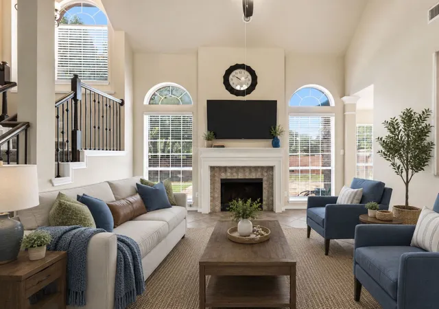 Photo 2 of Sale Pending at 1911 New Haven Rd, Grapevine, TX 76051 | MLS# 21309893 | Listing updated on 2026-09-06