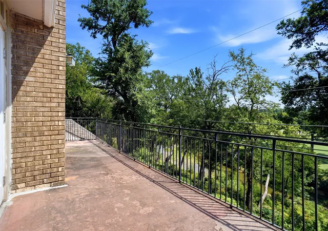 Photo 3 of Single family home for sale at 5920 Diamond Oaks Dr S, Haltom City, TX 76117 | MLS# 21302706 | Listing updated on 2026-08-28