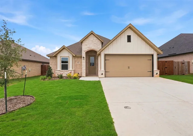 Homes for sale in Tolar, TX | 1512 Oleander Dr, Tolar, TX 76476 | MLS# 21304649