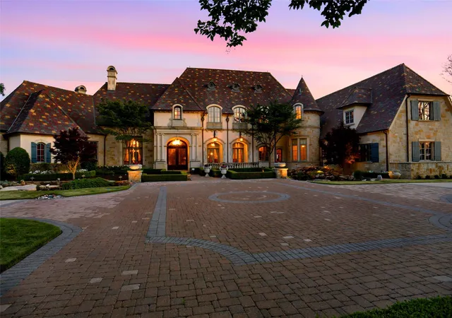 Photo 2 of Mansion for sale at 5905 Giverny, Flower Mound, TX 75022 | MLS# 21308803 | Listing updated on 2026-09-22