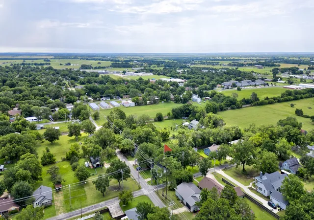 Homes for sale in Pilot Point, TX | 327 W Mckinney St, Pilot Point, TX 76258 | MLS# 21303399