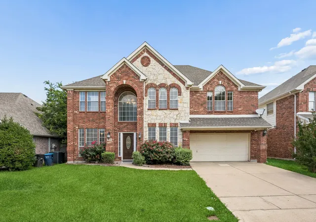 Photo 2 of Single family home for sale at 4512 Stone Mountain Dr, Fort Worth, TX 76123 | MLS# 21310607 | Listing updated on 2026-08-22