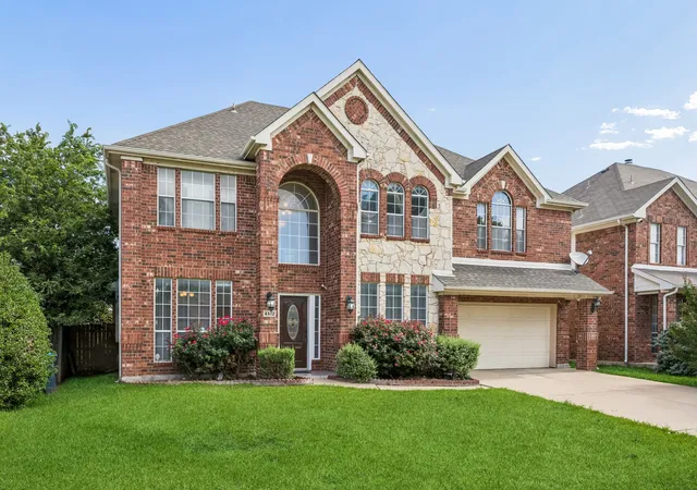 Photo 3 of Single family home for sale at 4512 Stone Mountain Dr, Fort Worth, TX 76123 | MLS# 21310607 | Listing updated on 2026-08-22