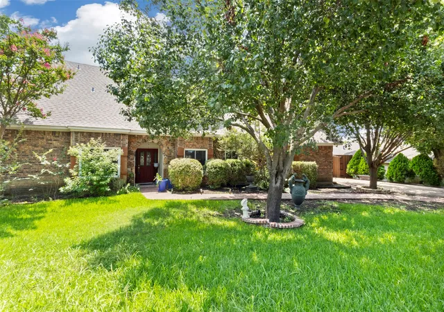 Photo 3 of Single family home for sale at 3929 Amy Ave, Garland, TX 75043 | MLS# 21312098 | Listing updated on 2026-08-29