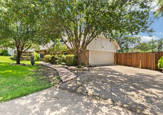 Photo 3 of Single family home for sale at 3929 Amy Ave, Garland, TX 75043 | MLS# 21312098 | Listing updated on 2026-08-29