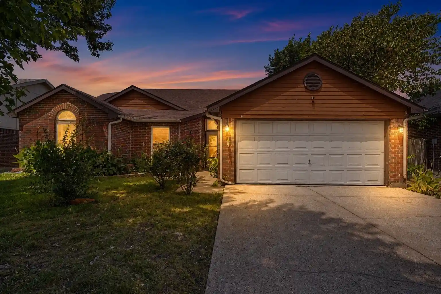 Photo 1 of Single family home for sale at 7949 Waterside Trl, Fort Worth, TX 76137 | MLS# 21312099 | Listing updated on 2026-10-27