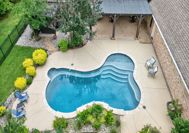 2nd image of 2910 Long Lake Dr, Shreveport, LA 71106 | MLS# 21309089