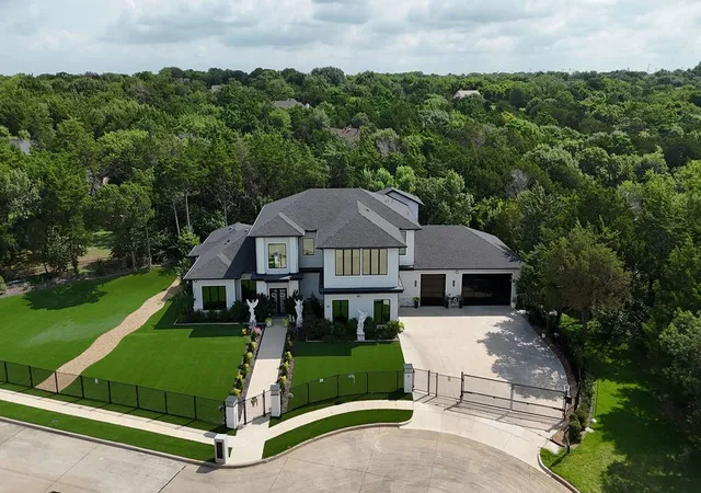 Photo 2 of Sale Pending at 234 City View Ct, Cedar Hill, TX 75104 | MLS# 21311419 | Listing updated on 2026-08-13