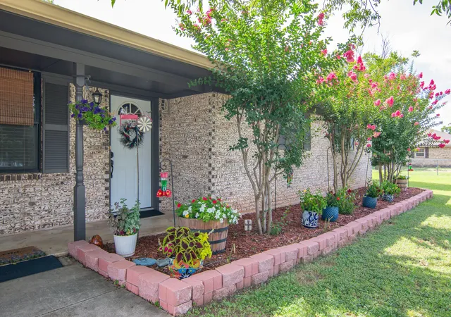 Homes for sale in Early, TX | 105 Greentree Cir, Early, TX 76802 | MLS# 21310955